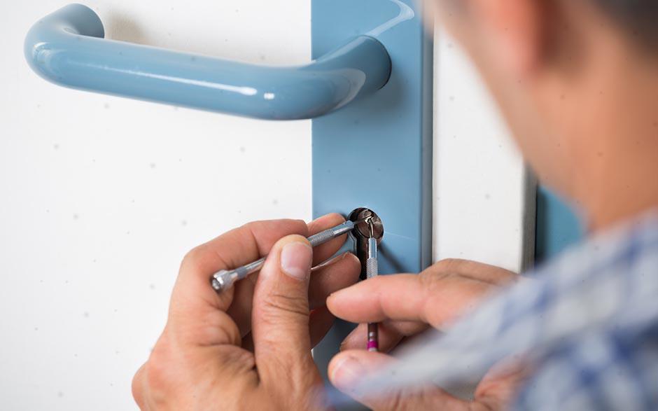 changer serrure porte Neuilly-sur-Marne